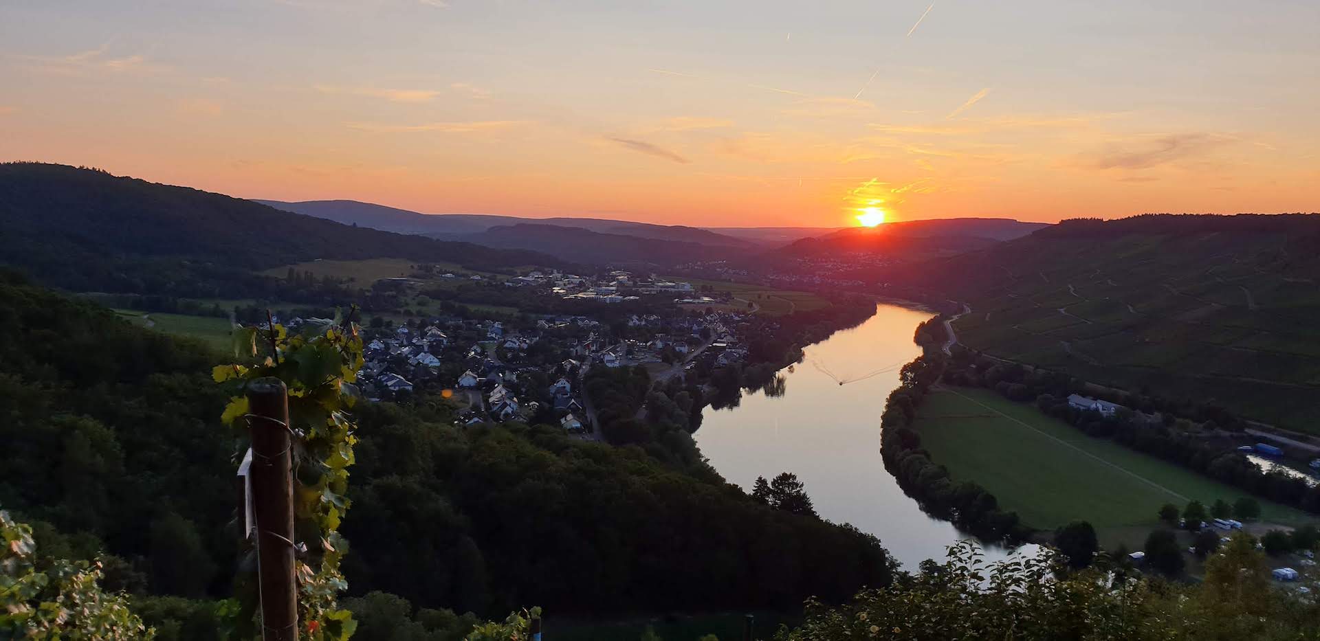 Sonnenuntergang über der Mosel